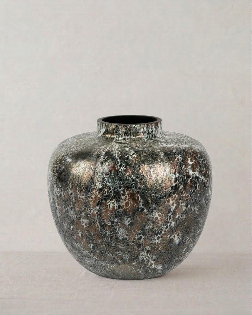 Paomo Vase schwarz weiß kupfer
