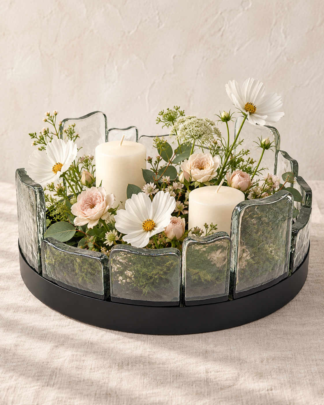 Fjord Dekoschale, schwarz Eisen pulverbeschichtet mit Glas H 15 cm D 41 cm