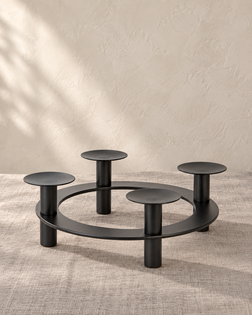 Uranus Festkranz Eisen klein schwarz D 37cm