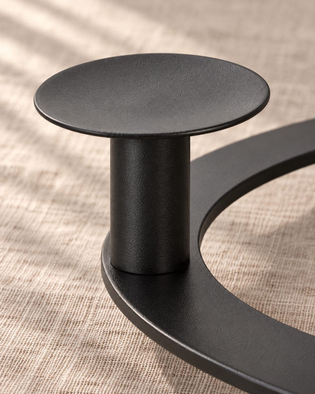 Uranus Festkranz Eisen klein schwarz D 37cm