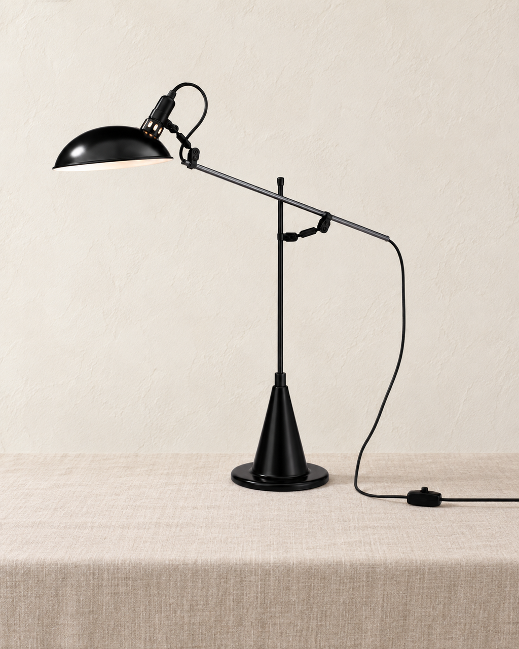 Switch On Tischleuchte II schwarz h55cm