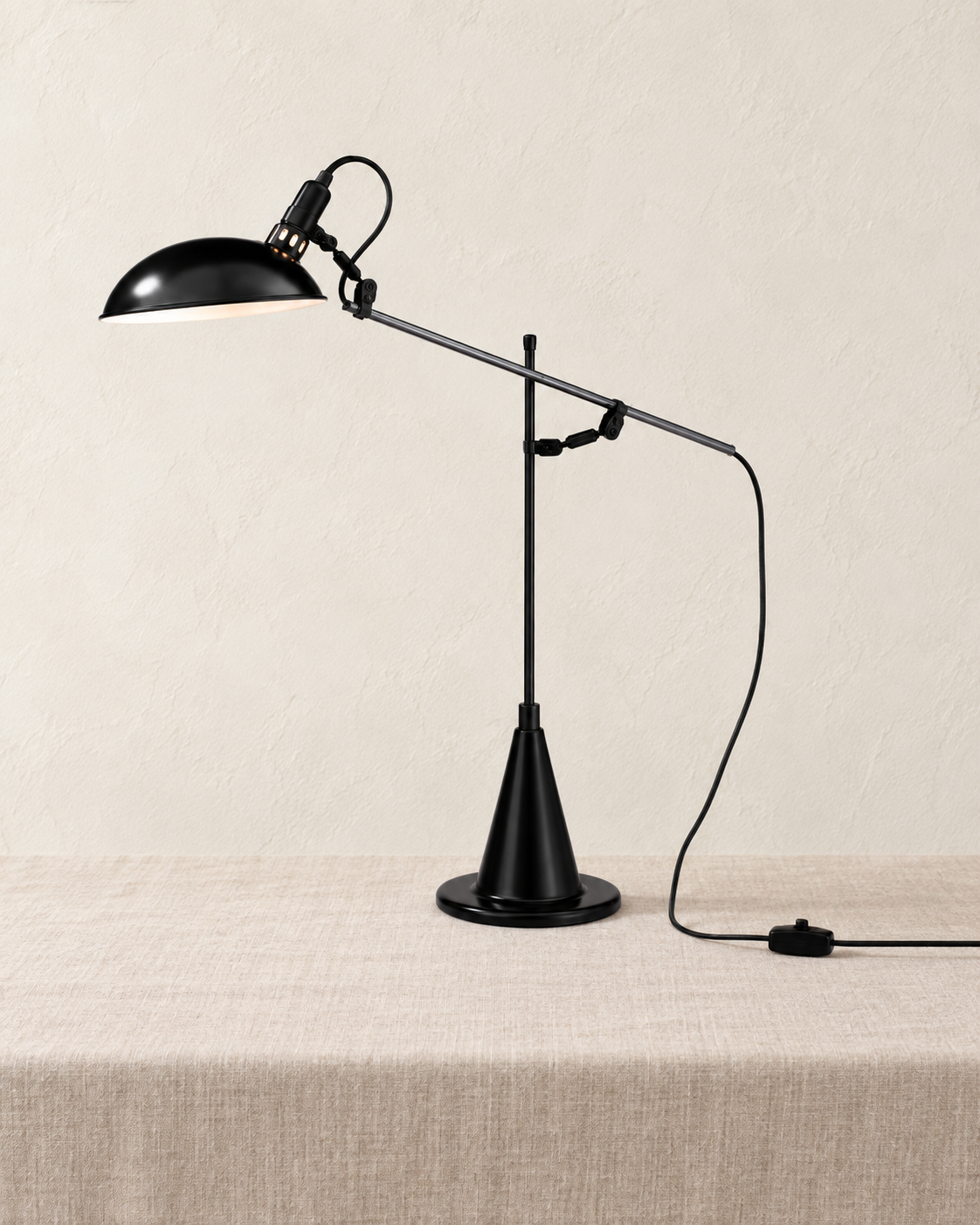 Switch On Tischleuchte II schwarz h55cm