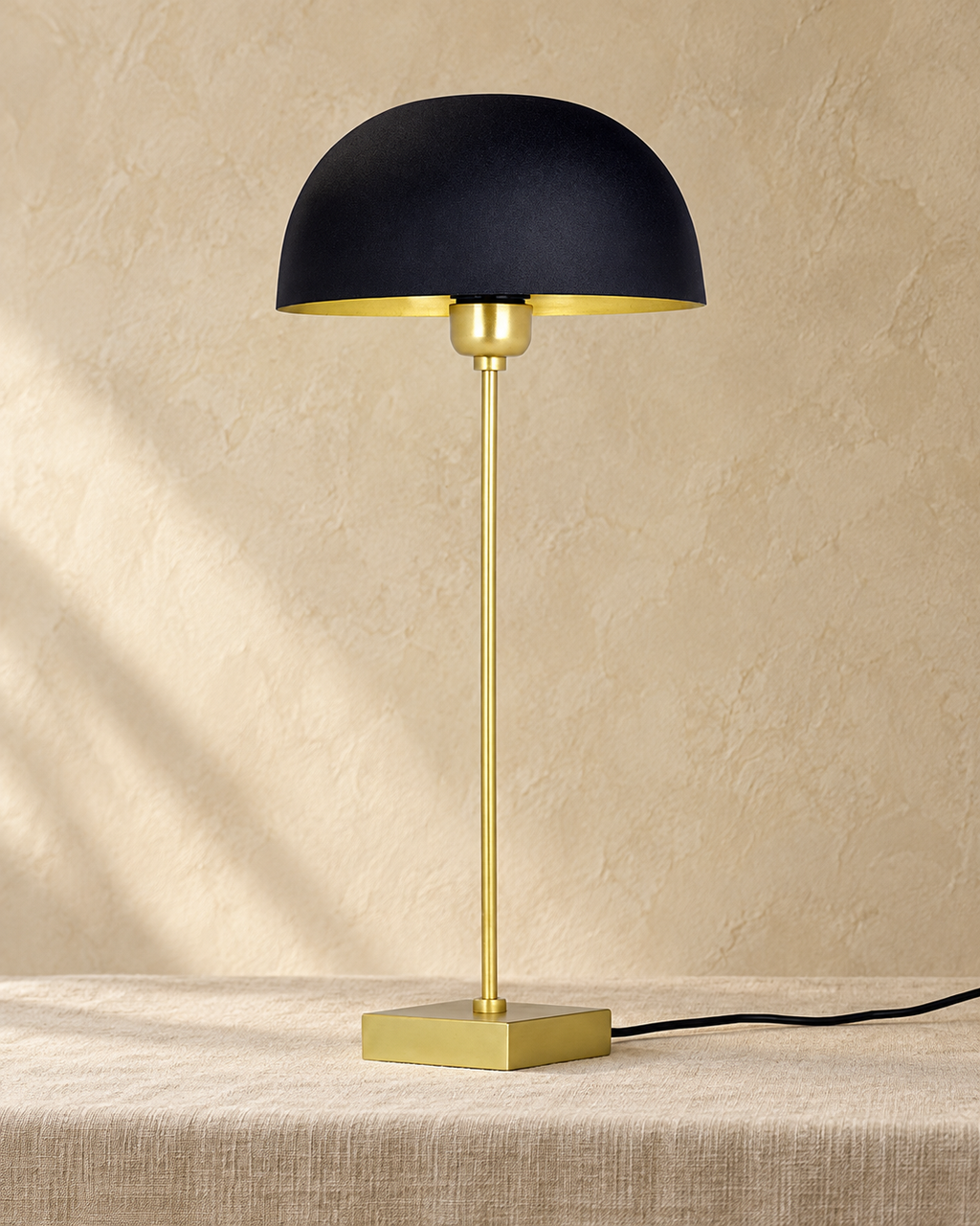 Chelsea Tischleuchte gold schwarz