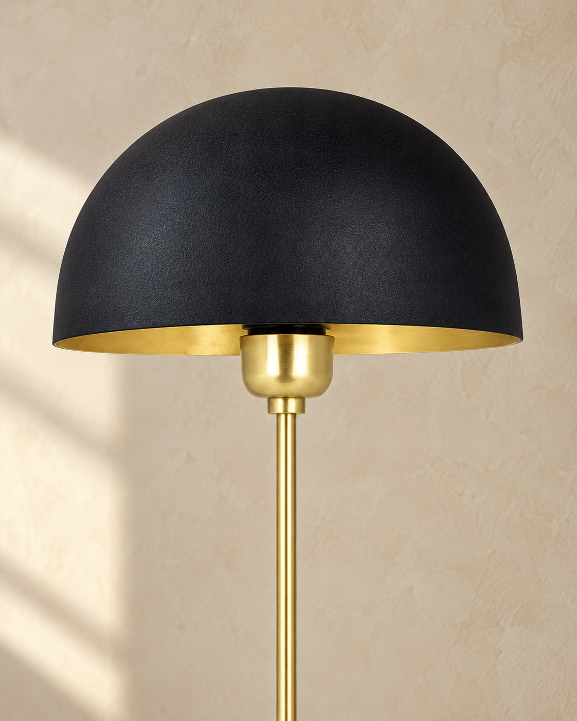 Chelsea Tischleuchte gold schwarz