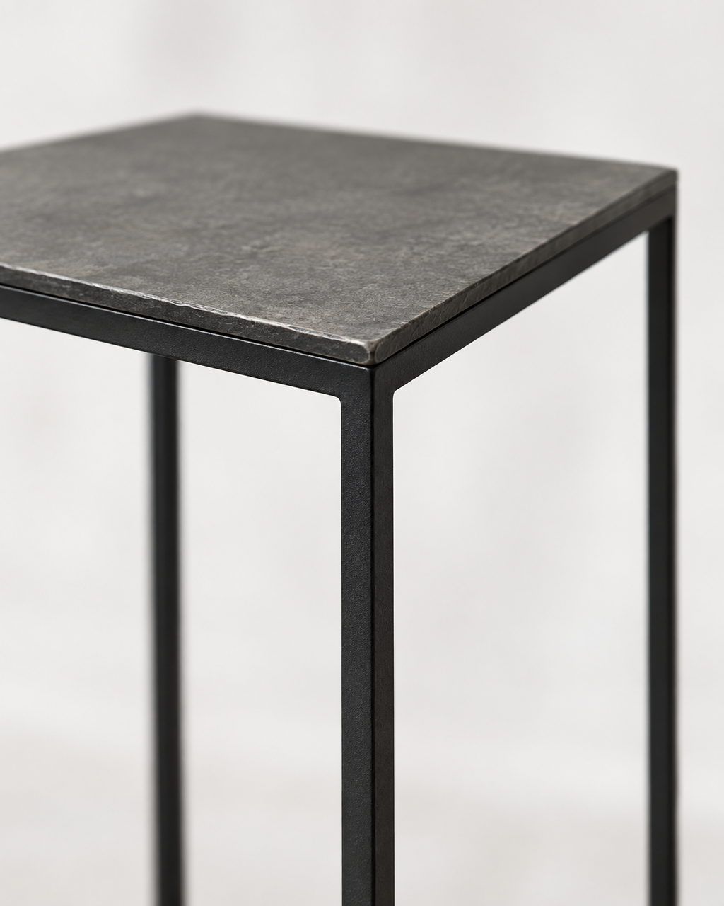 Dado Blumentisch klein Metall graphit