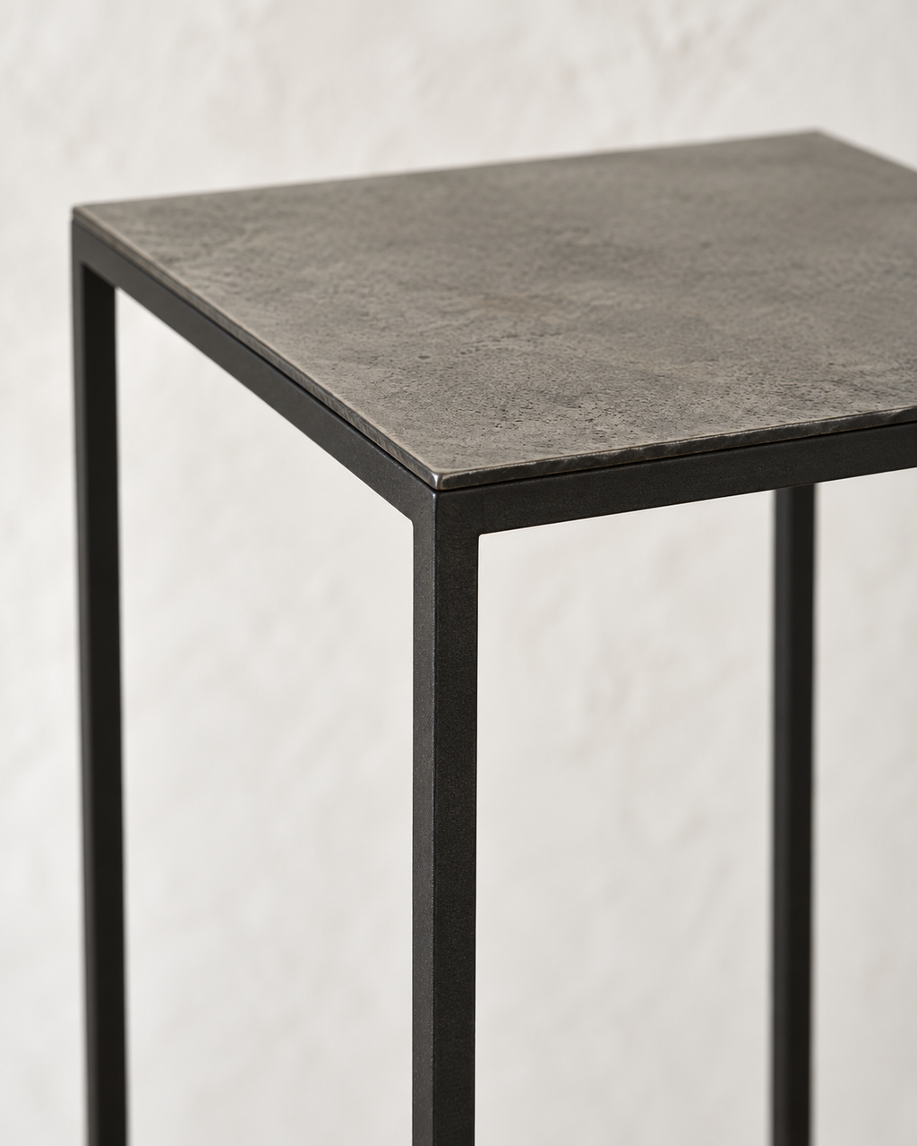 Dado Blumentisch groß Metall graphit