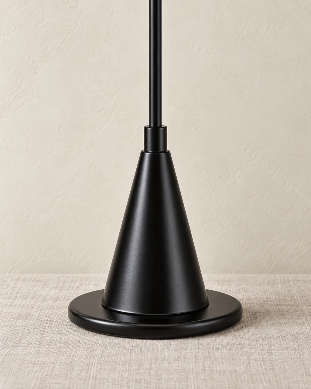 Switch On Tischleuchte II schwarz h55cm