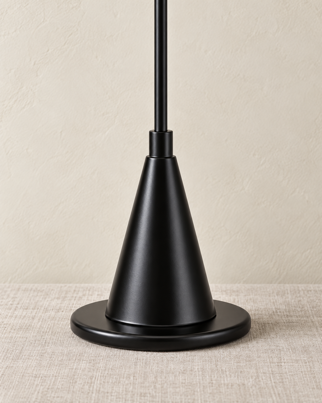 Switch On Tischleuchte II schwarz h55cm